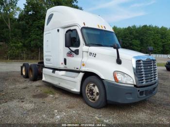  Salvage Freightliner Cascadia 125