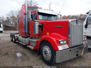  Salvage Kenworth W900