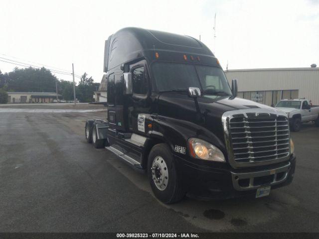  Salvage Freightliner Cascadia 125