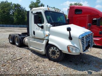  Salvage Freightliner Cascadia 125