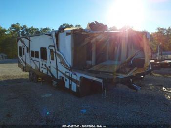  Salvage Heartland Fifth Wheel Travel Traile