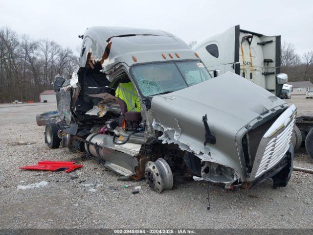  Salvage Freightliner Cascadia 125