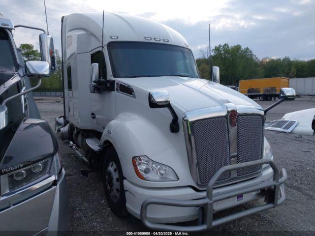  Salvage Kenworth T680