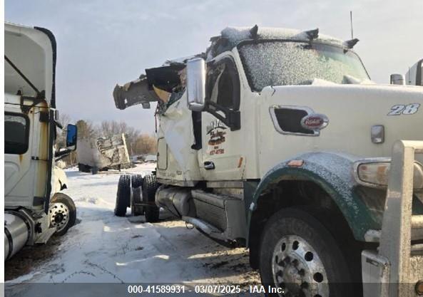  Salvage Peterbilt 567