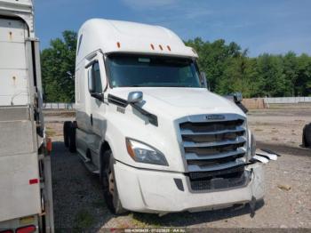  Salvage Freightliner New Cascadia 126