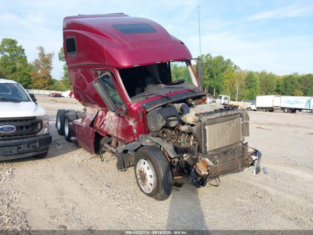 Salvage Volvo Vn